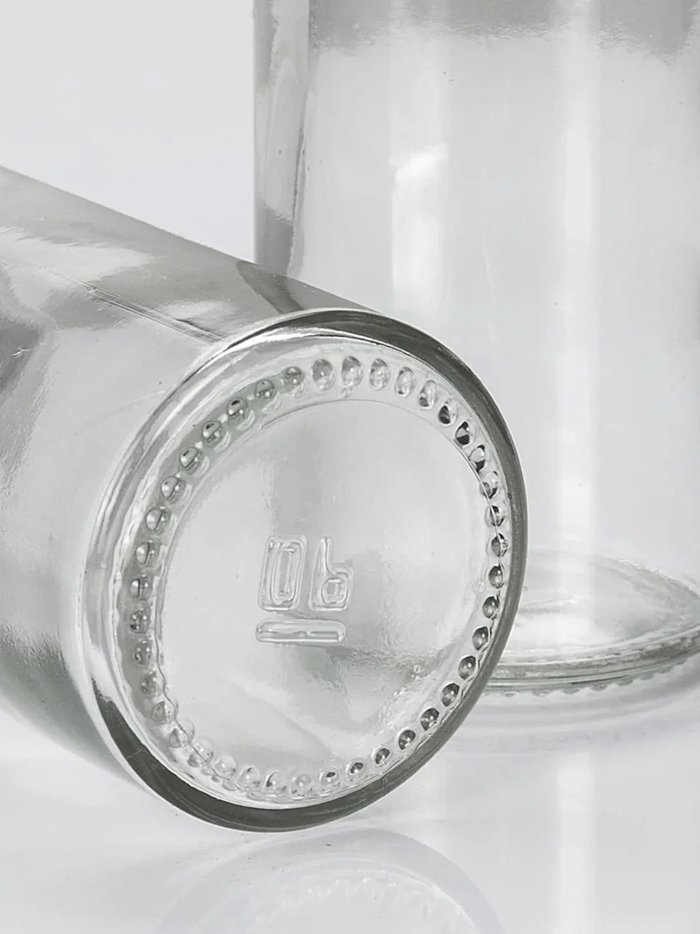 Tianifa Set of 4 3 Oz Glass Spice Jars with Silver Lids